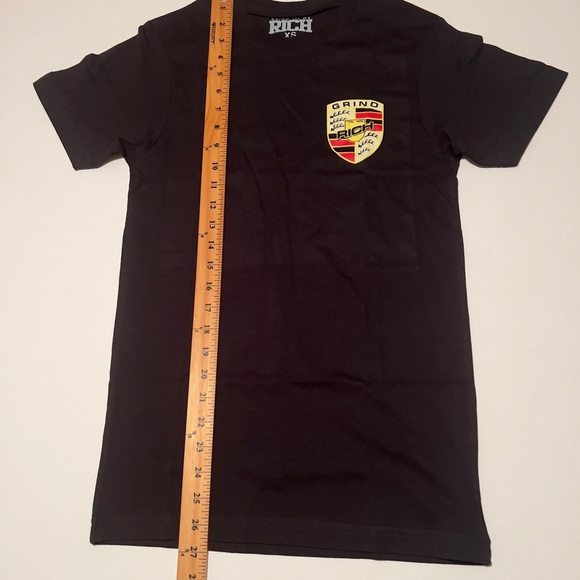 NWOT Men's "Grind Til We Rich" Porsche Logo XS Tee (G3) - Picture 2 of 4